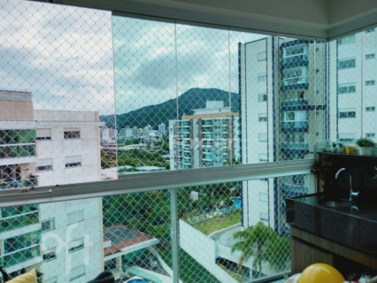 Image 7 - 1004295