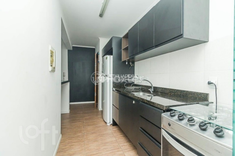 Image 7 - 1004327