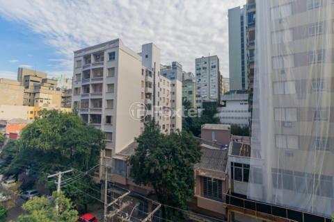 Image 8 - 1004351