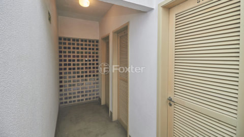 Image 31 - 1004365