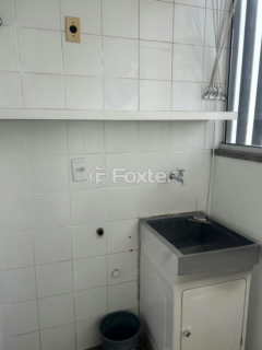 Image 6 - 1004387