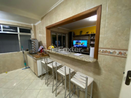 Image 4 - 1004404