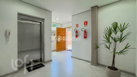 Image 3 - 1004416