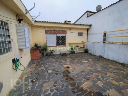 Image 37 - 1004433