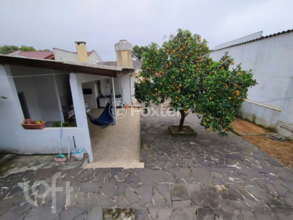 Image 44 - 1004433