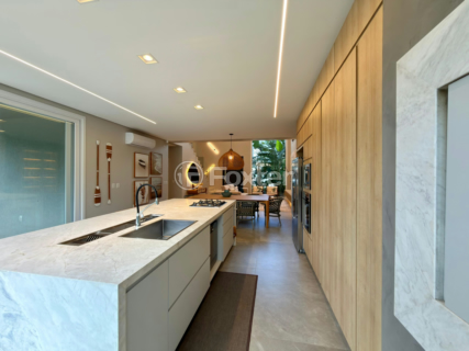 Image 13 - 1004471