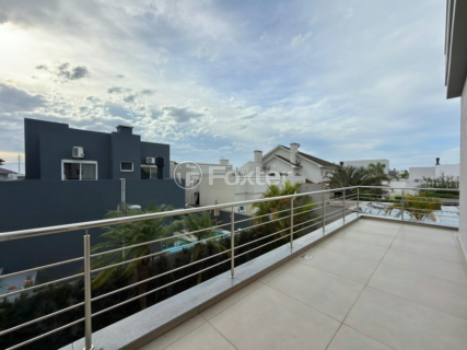 Image 32 - 1004471