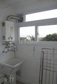 Image 4 - 1004482