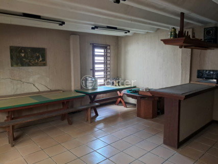 Image 20 - 1004500