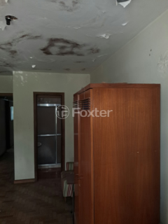 Image 32 - 1004500