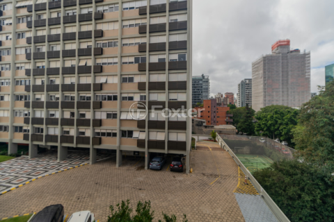 Image 32 - 1004531