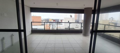 Image 4 - 1004679