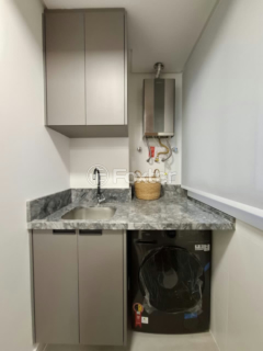 Image 20 - 1004680