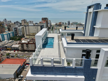 Image 7 - 1004688
