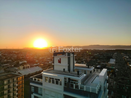 Image 3 - 1004688