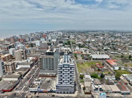 Image 9 - 1004688