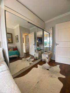 Image 1 - 1004695