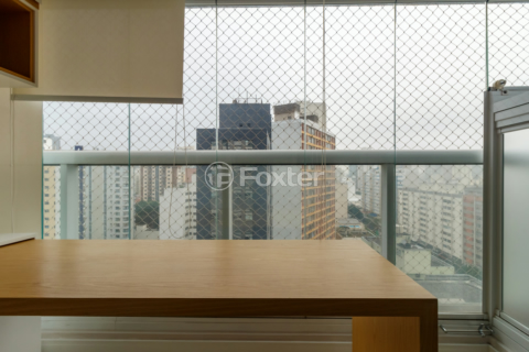 Image 8 - 1004696