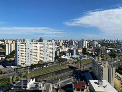 Image 6 - 1004697