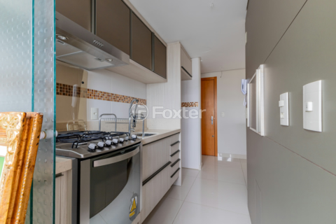 Image 7 - 1004701