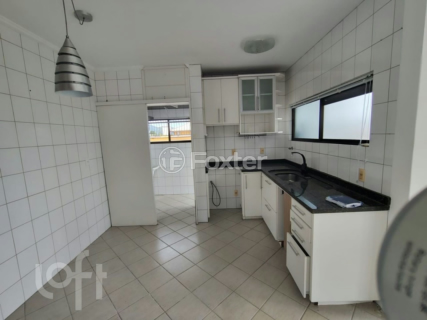 Image 1 - 1004717