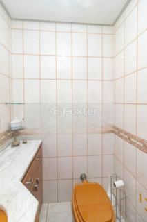 Image 20 - 1004733