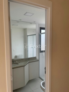 Image 1 - 1004743