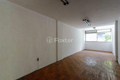 Image 1 - 1004748