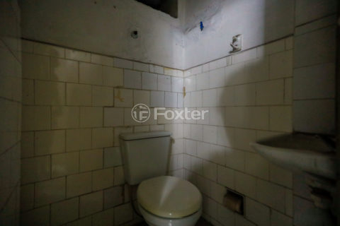 Image 6 - 1004748