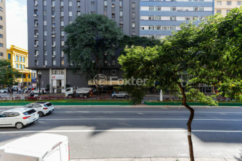 Image 3 - 1004748