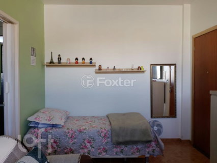 Image 3 - 1004774