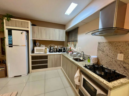 Image 20 - 1004790
