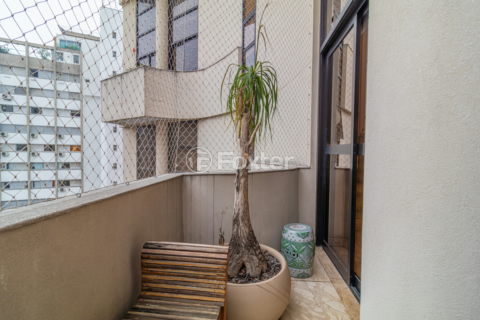 Image 7 - 1004810