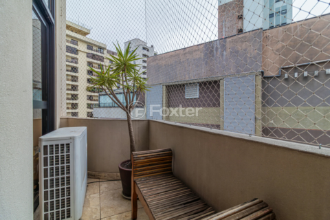 Image 6 - 1004810