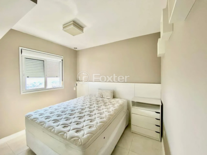 Image 5 - 1004827