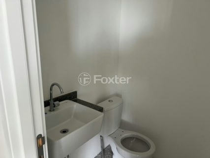 Image 4 - 1004846