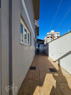 Image 33 - 1004859