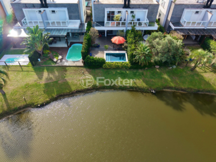 Image 44 - 1004887