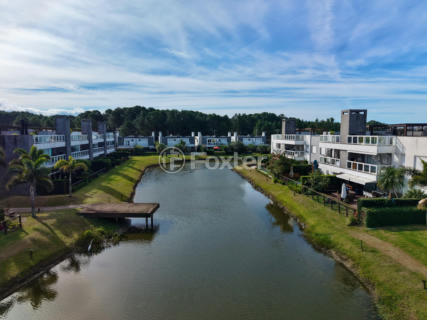 Image 42 - 1004887