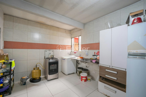 Image 8 - 1004935