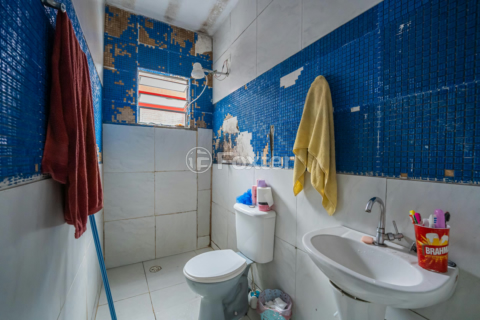 Image 7 - 1004935