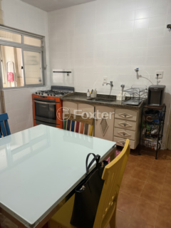 Image 4 - 1004944