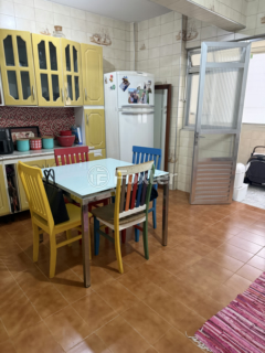 Image 7 - 1004944