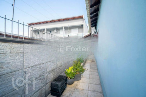 Image 36 - 1004995