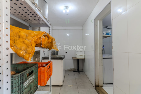 Image 21 - 1005021