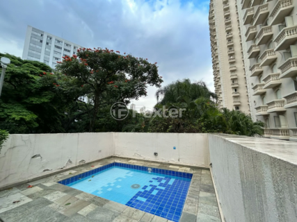 Image 4 - 1005109