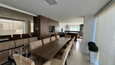 Image 33 - 1005116