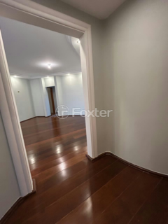Image 36 - 1005158