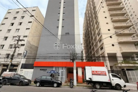 Image 8 - 1005166