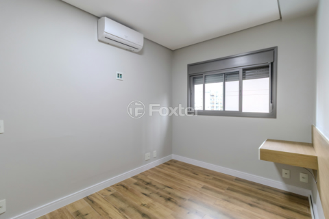 Image 7 - 1005177